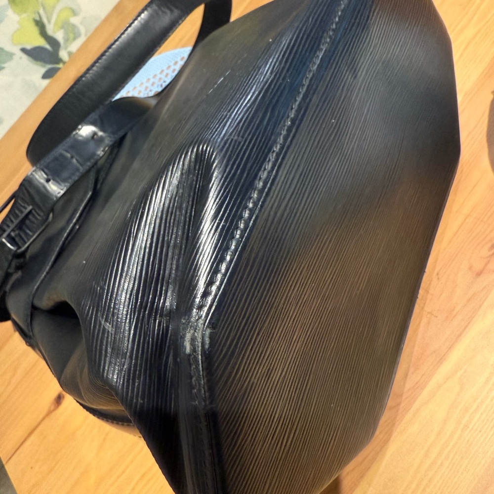 Louis Vuitton Black Men's Bag - Picture 5 of 7